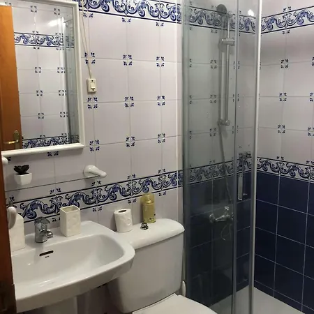 Tres Bel A Avec Piscine Et A Deux Pas Des Restaurants Et De La *